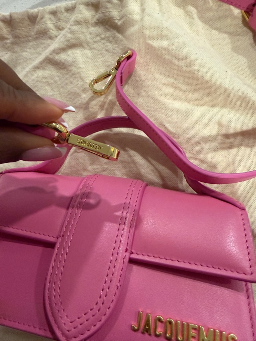 Jacquemus pink Le Bambino mini top-handle bag with gold logo - Picture 3 of 4